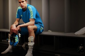 开云官方下载-2比1！山东泰山主场难完美收官，瓦科错失点球遗憾，山东泰山队比赛结果